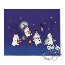 Load image into Gallery viewer, Fleece Blanket Trick or Treating Ghosts