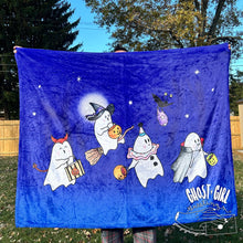 Load image into Gallery viewer, Fleece Blanket Trick or Treating Ghosts